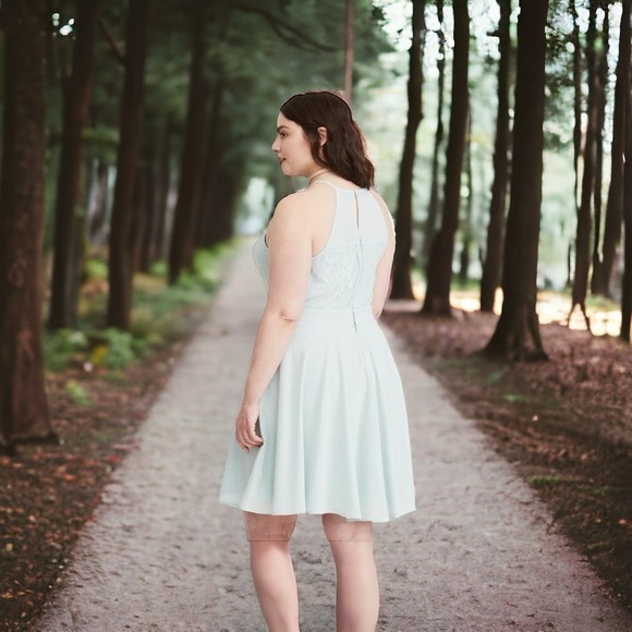 Torrid Lace & Chiffon Fit & Flare Halter Skater Dress Mint Green Size 26 - Picture 2 of 12